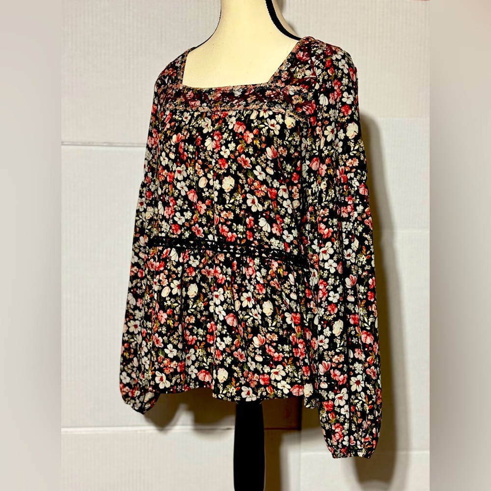 Knox Rose Floral Boho Top Sz M cute tie in the back High/low 23”/25” 18”p2p